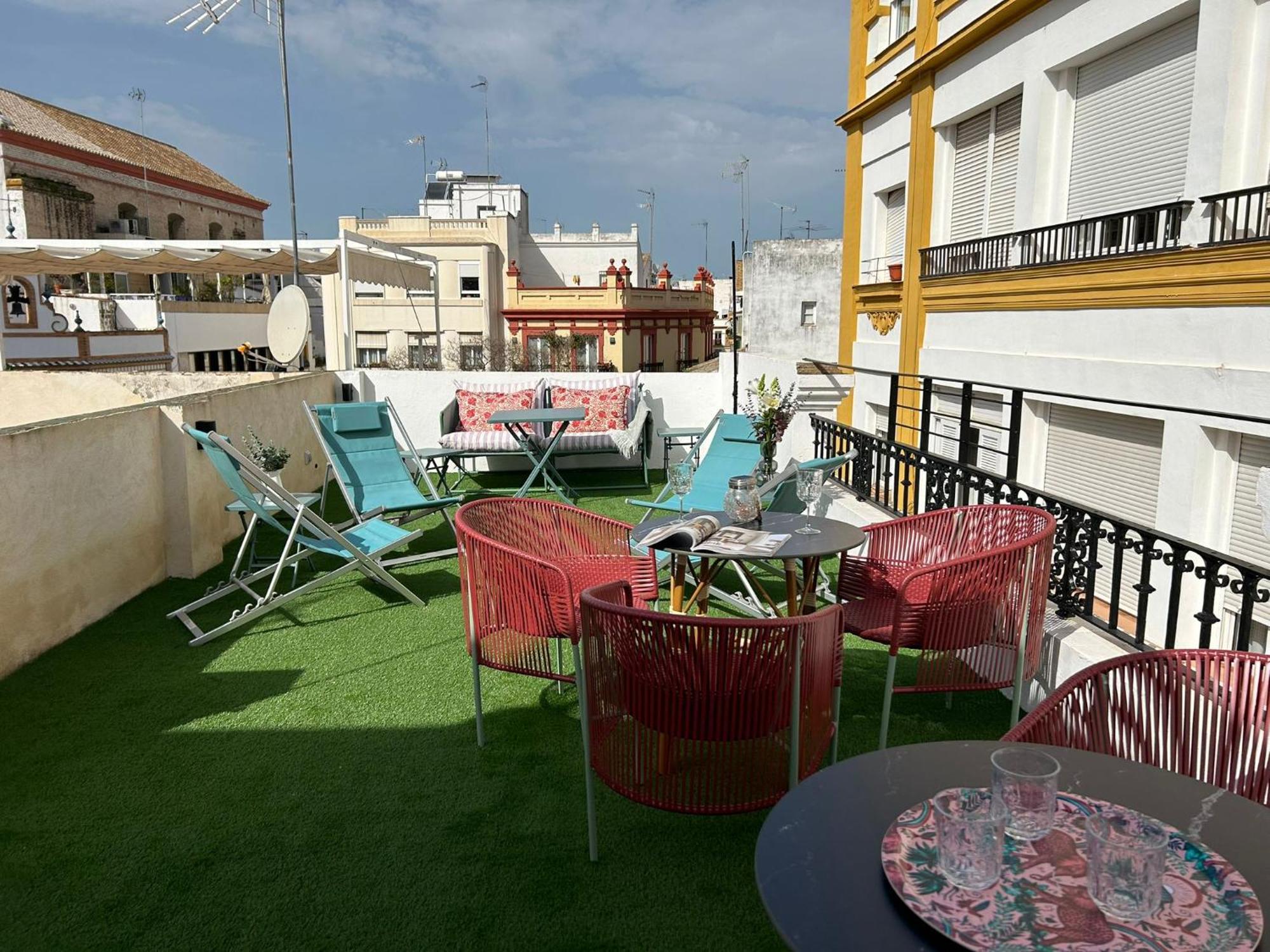 Puerta De Armas Apartments Seville Exterior photo